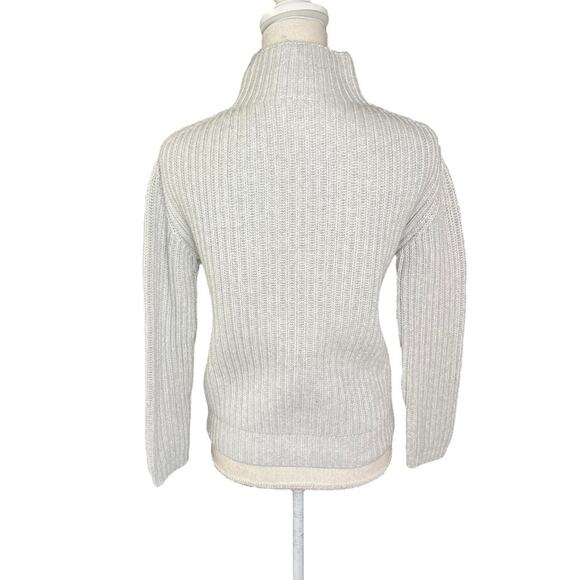 Gap gray ribbed turtleneck sweater - Picture 3 of 6